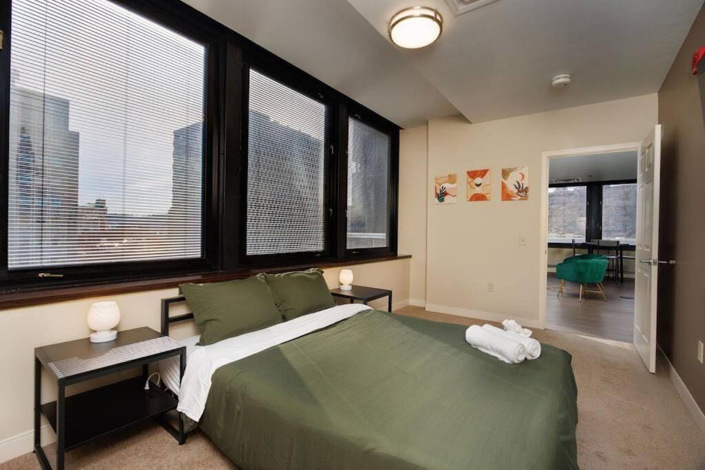 Luxe City Views Prime Location 24-7 Parking Gym Lounge Pittsburgh Bagian luar foto