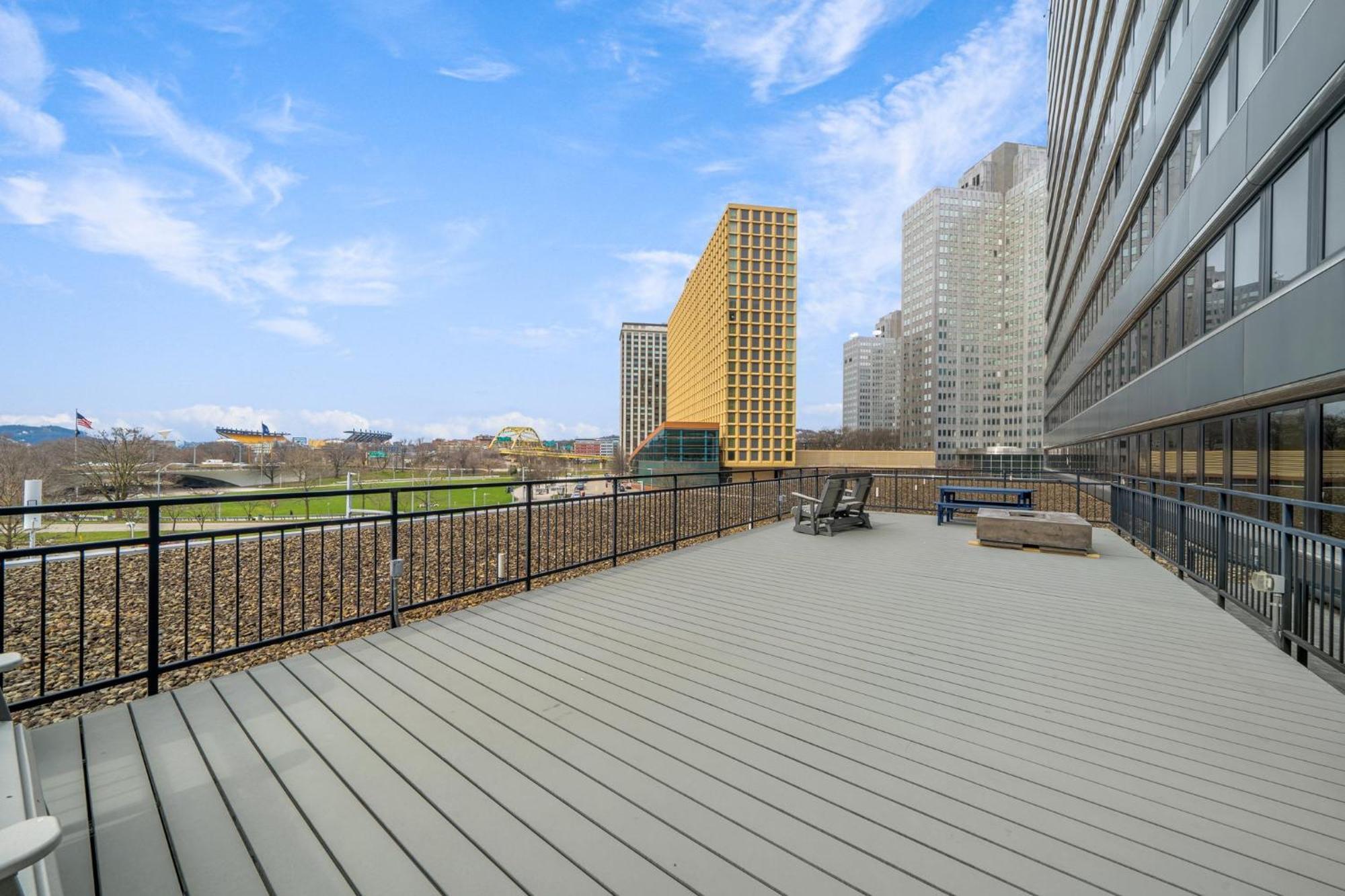 Luxe City Views Prime Location 24-7 Parking Gym Lounge Pittsburgh Bagian luar foto