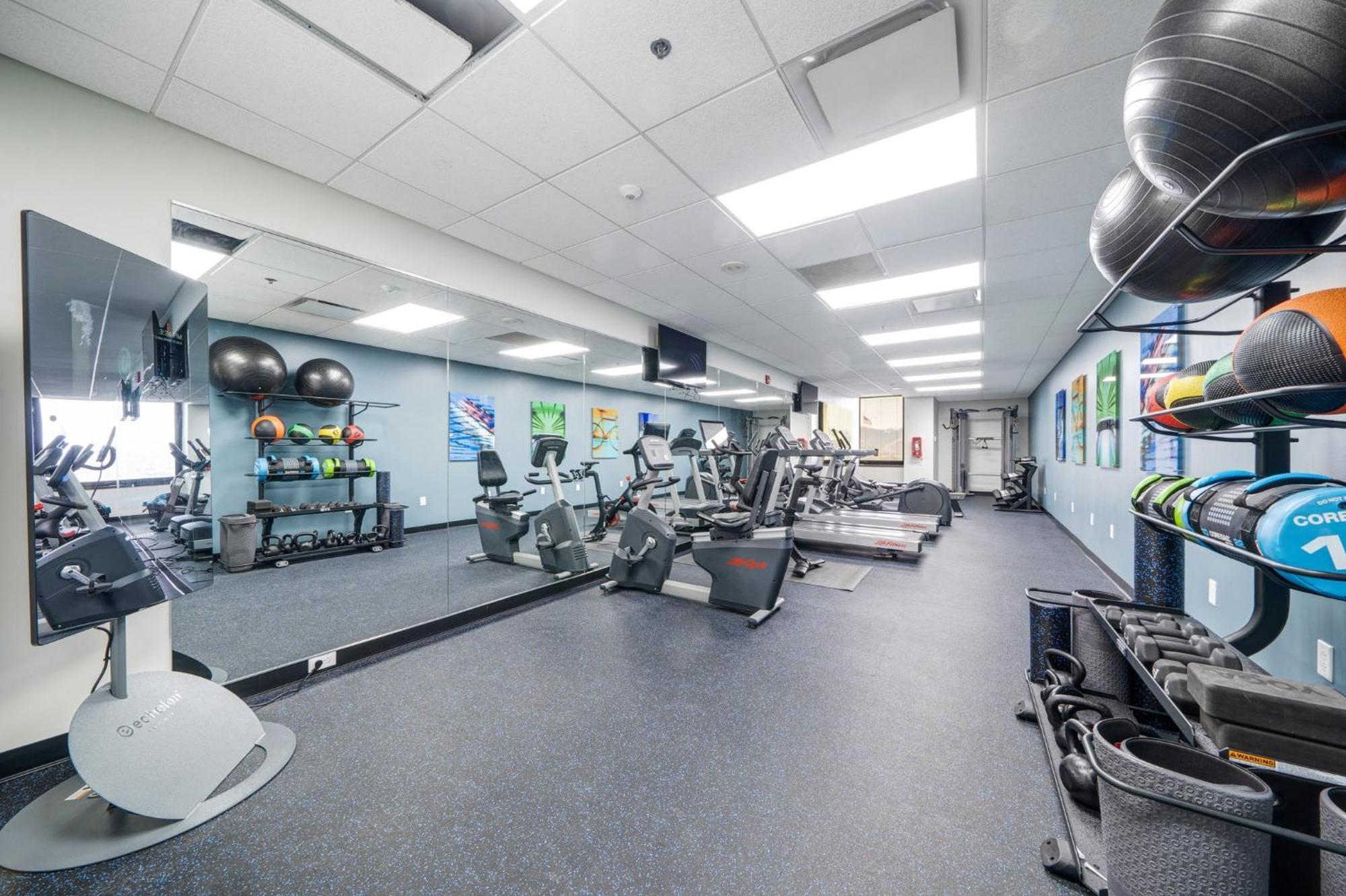Luxe City Views Prime Location 24-7 Parking Gym Lounge Pittsburgh Bagian luar foto